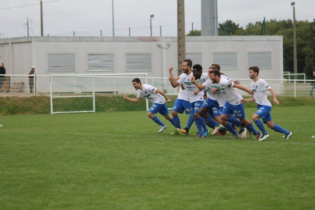 foot le but apres bicyclette dimanchr